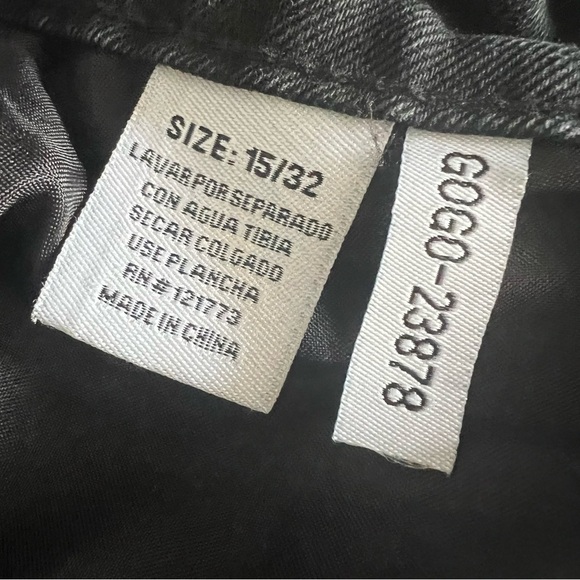 NWOT Flying Angel Asymmetric Women's Black Denim Shorts SZ 32 - Picture 6 of 7